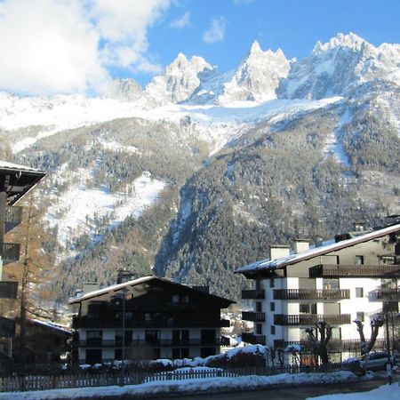 Apartment Le Pied Du Brevent - Walk To Ski Lift, Chamonix Getaway Exterior photo
