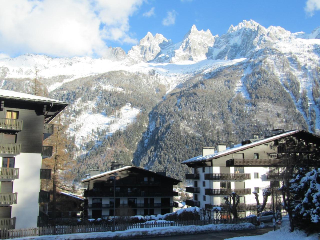 Apartment Le Pied Du Brevent - Walk To Ski Lift, Chamonix Getaway Exterior photo