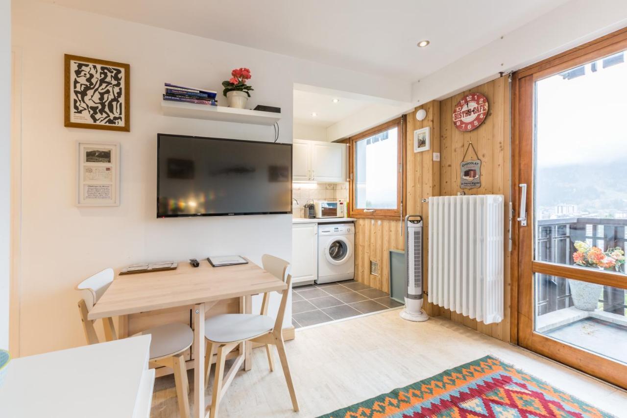 Apartment Le Pied Du Brevent - Walk To Ski Lift, Chamonix Getaway Exterior photo